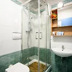ベッド・アンド・ブレックファスト Bobotel In Center 4*